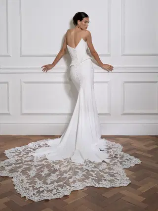 Chamonix by Avenue by Josephine Scott - view 2 of 11