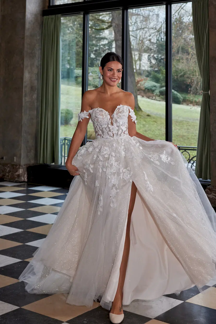50928 by Diane Legrand: A-Line silhouette, sweetheart neckline, lace