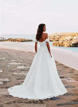 DAISIE by Enzoani - view 7 of 7
