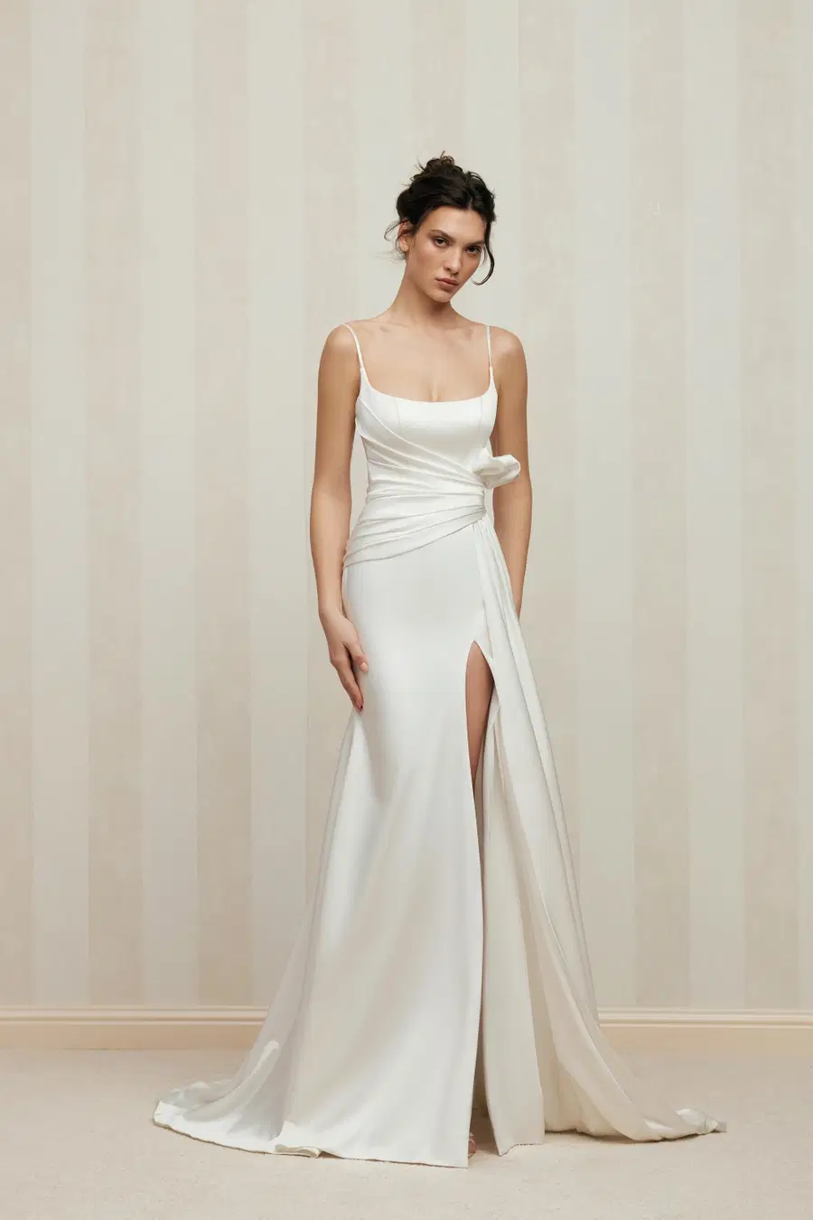 Kendal by Anne Mariée: Mermaid silhouette, straight neckline, sleeveless, silk