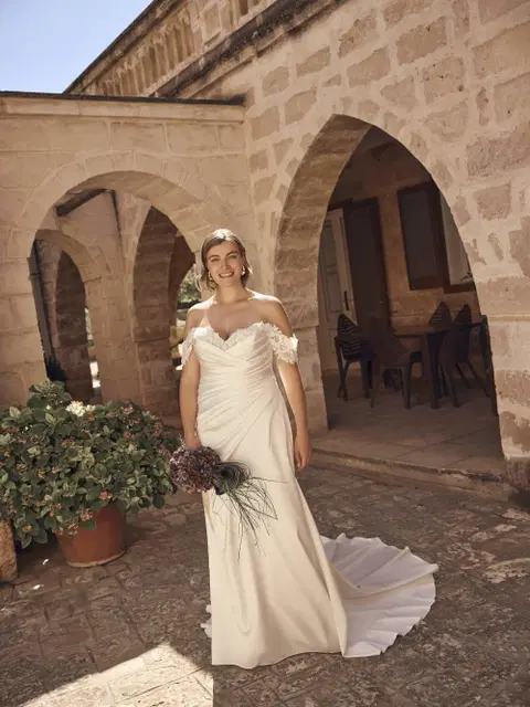 Naomi Brautkleid von Modeca Bridal, Trompete, Satin