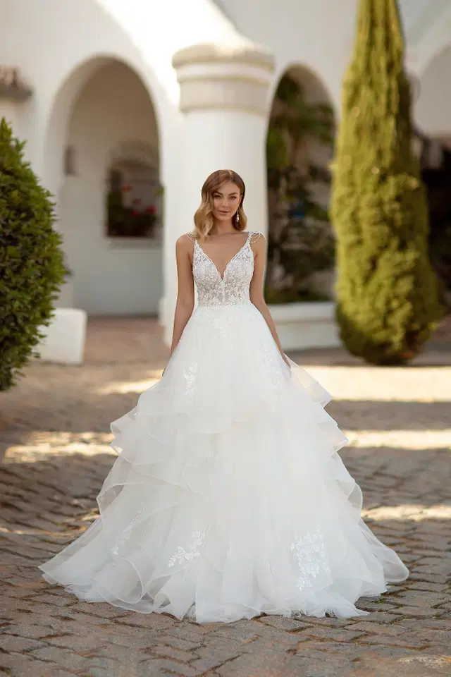 8241 by Monica Loretti: A-Line silhouette, V-neck neckline, lace