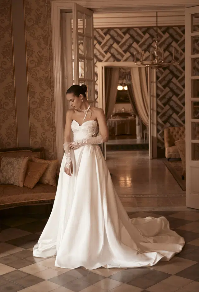 Hera 25-012 by Ricca Sposa Atelier: Ball Gown silhouette, sweetheart neckline, sleeveless, lace
