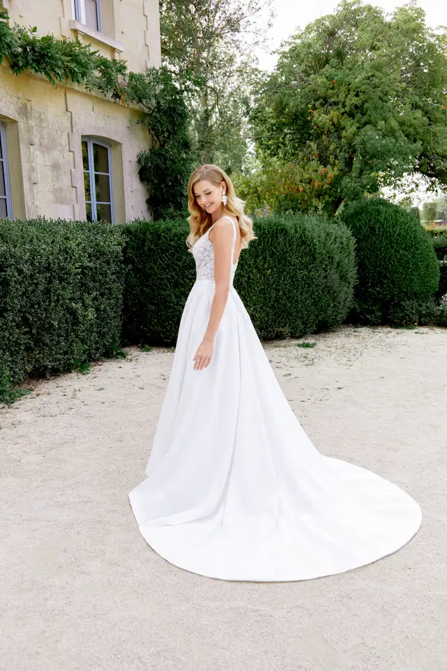 44517 by Sincerity Bridal - view 2 of 4