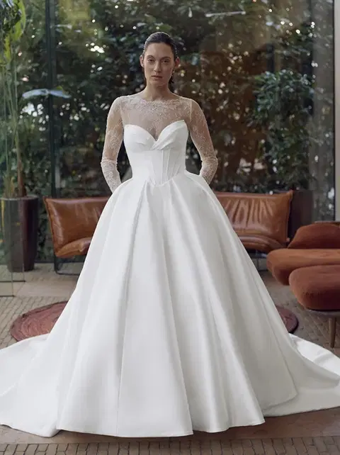 Giovanna wedding dress by ÉLYSÉE, ball gown, lace