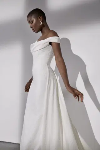 Hamilton by Avenue by Josephine Scott - view 4 of 4