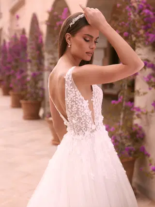 Aspasia by Bianco Evento - view 2 of 5