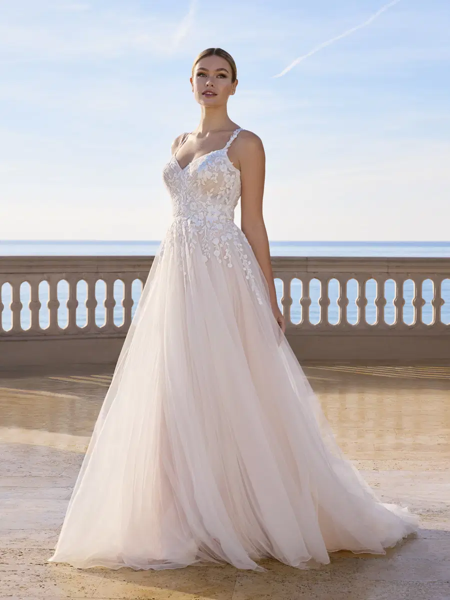 MAYLEA by Ladybird: Princess silhouette, V-neck neckline, sleeveless