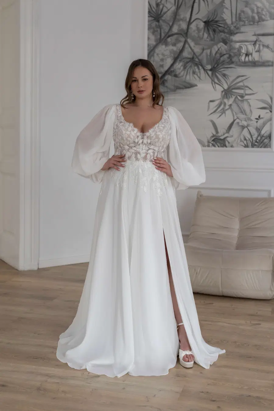 Ginebra by Jarice: A-Line silhouette, V-neck neckline, long sleeves, chiffon