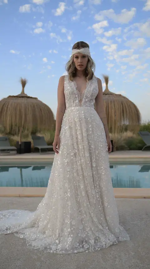 Dadiva wedding dress by Malee, A-line, lace
