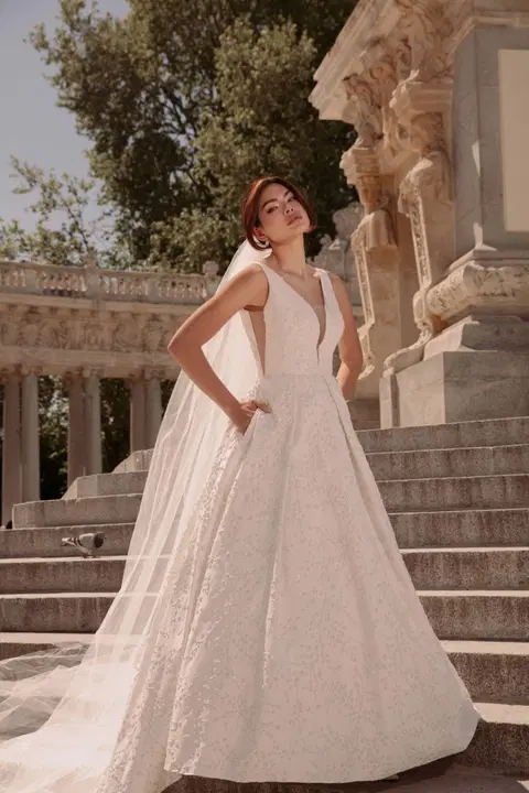 TO-2032T_W-175BR wedding dress by Agnes, ball gown, tulle