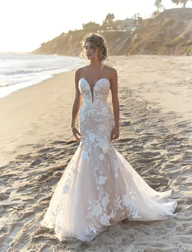 Hattie by Rebecca Ingram: Mermaid silhouette, sweetheart neckline, sleeveless, lace