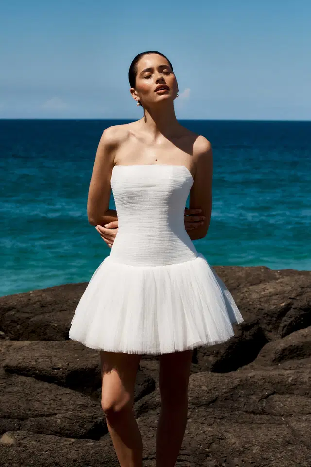 Zeke Mini by MWL Bride: Short silhouette, straight neckline, sleeveless, tulle