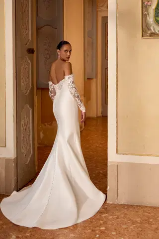 Kendall by Justin Alexander - view 4 of 6
