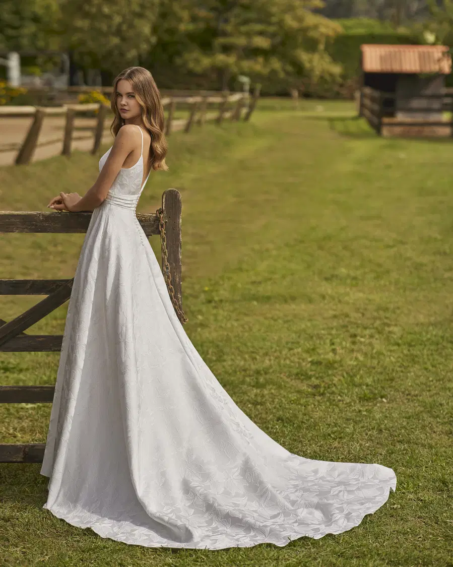 Nithan by Alma Novia: A-Line silhouette, V-neck neckline, sleeveless, satin