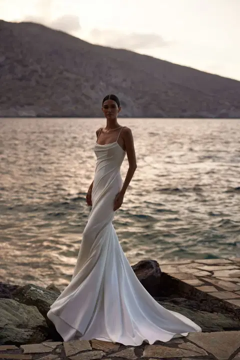 Amarella wedding dress by Milla Nova, mermaid, stretch satin