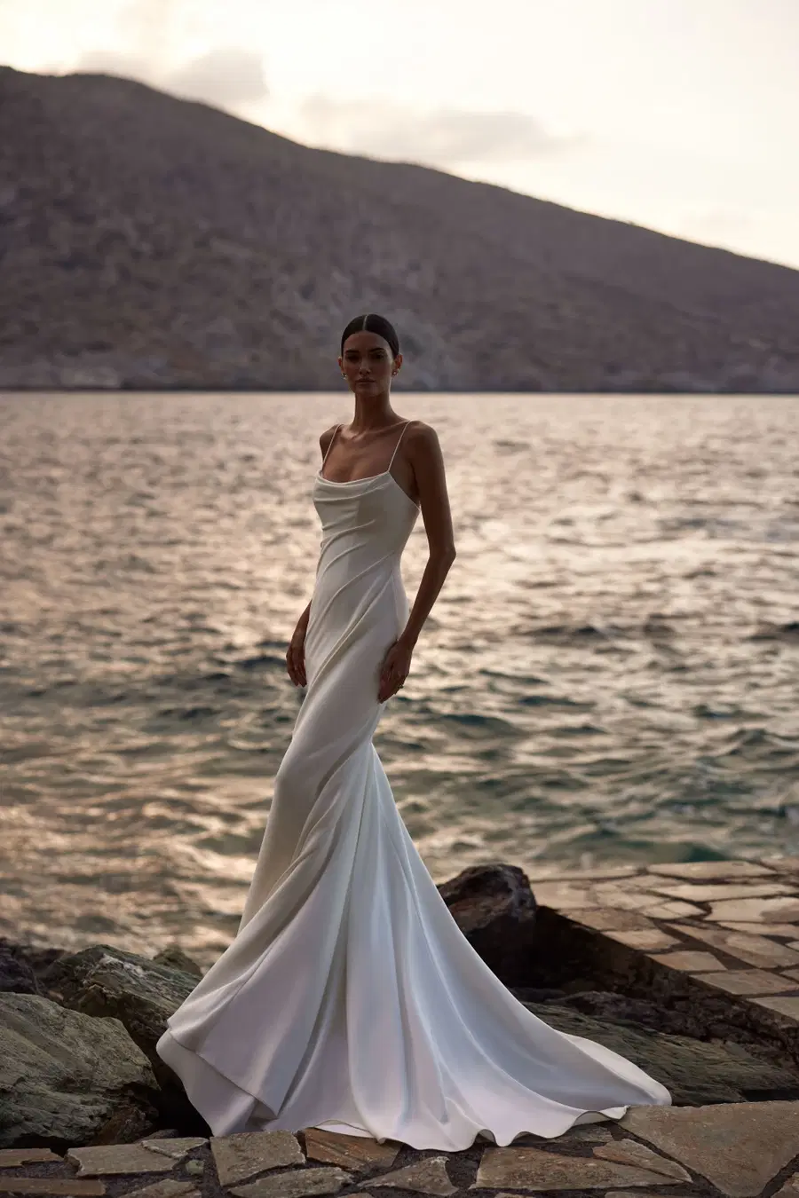 Amarella by Milla Nova: Mermaid silhouette, sweetheart neckline, stretch satin