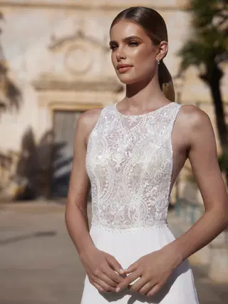 Astrid by Bianco Evento - view 4 of 5