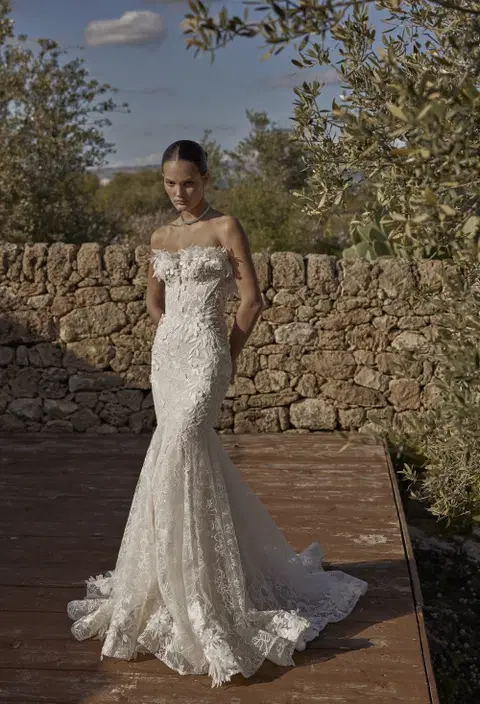 Bari 25-017 wedding dress by Ricca Sposa, mermaid, lace