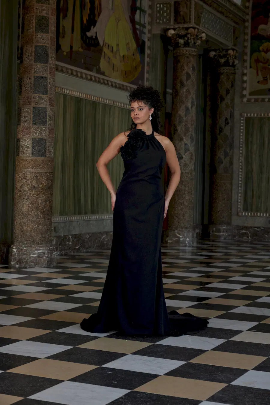 1954 Black by Diane Legrand: Fit & Flare silhouette, high / halter neckline, crepe