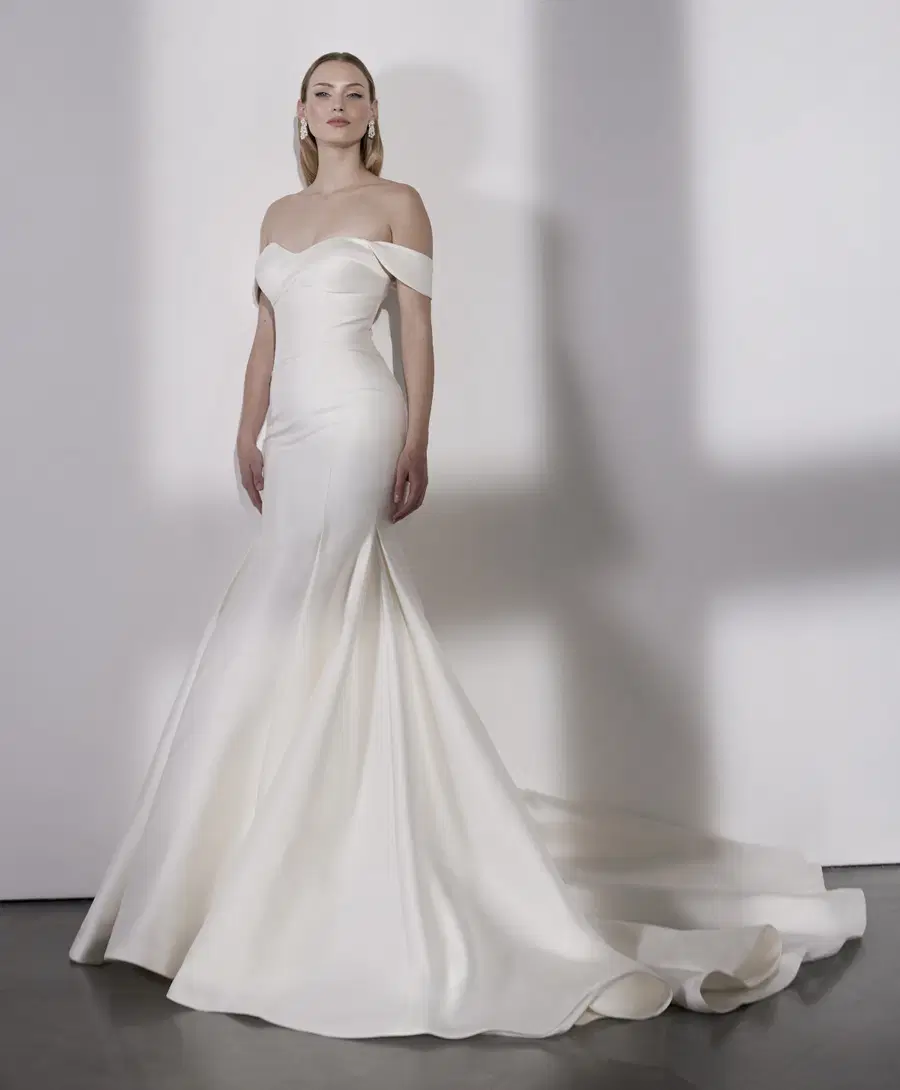 Windsor by Avenue by Josephine Scott: Fit & Flare silhouette, cat eye neckline, sleeveless, mikado
