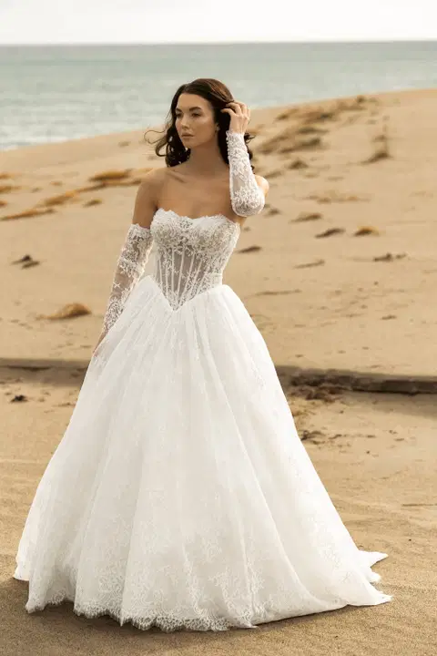 Dakota wedding dress by Amo & Luv, ball gown, lace