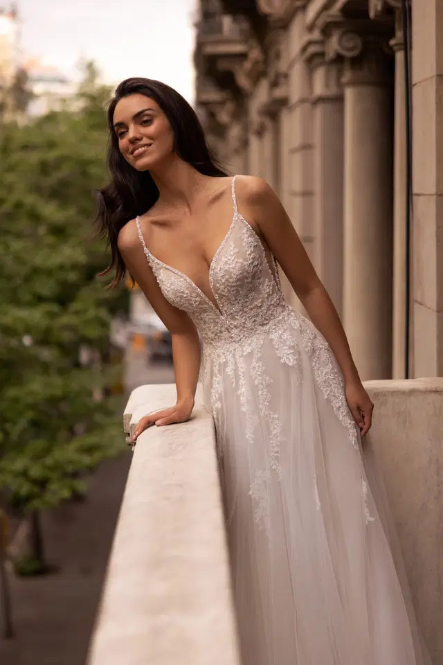 E-5416 by Elizabeth Passion - view 2 of 3
