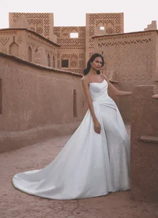 Tallulah by Enzoani - view 3 of 8