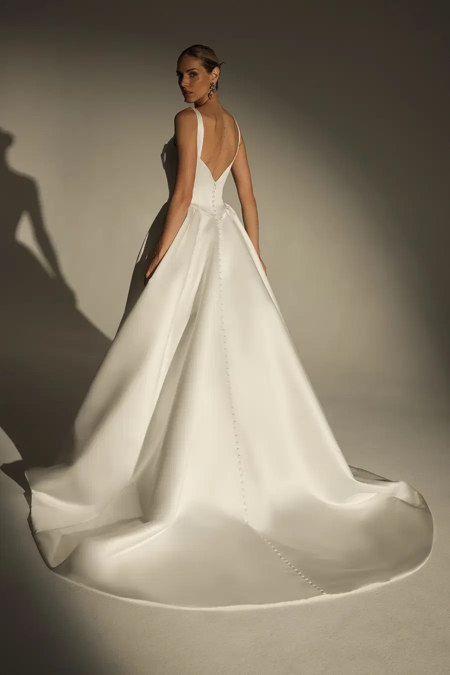 LE173 by Casablanca Bridal - view 5 of 5