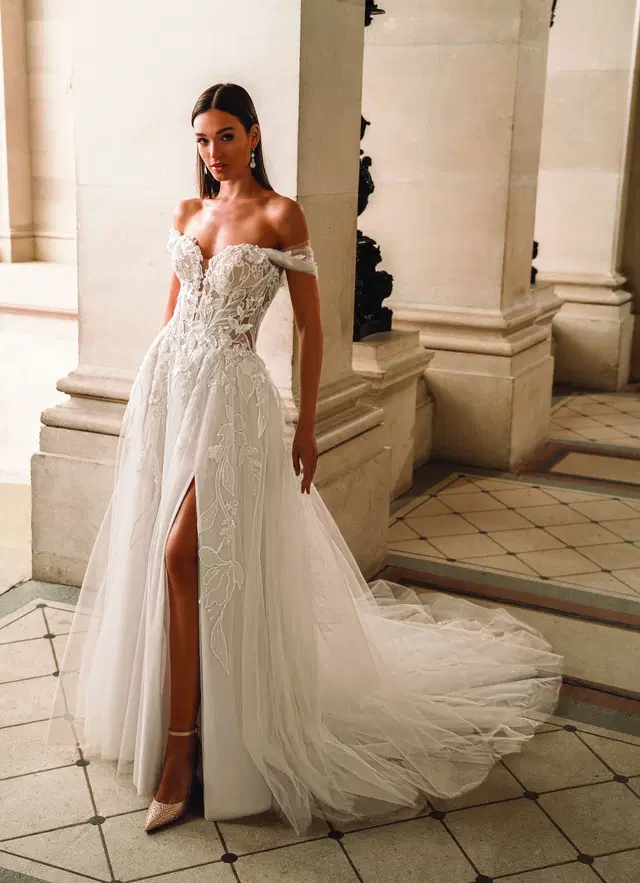 FAE by ÉLYSÉE: Ball Gown silhouette, off-shoulder neckline, sleeveless, tulle