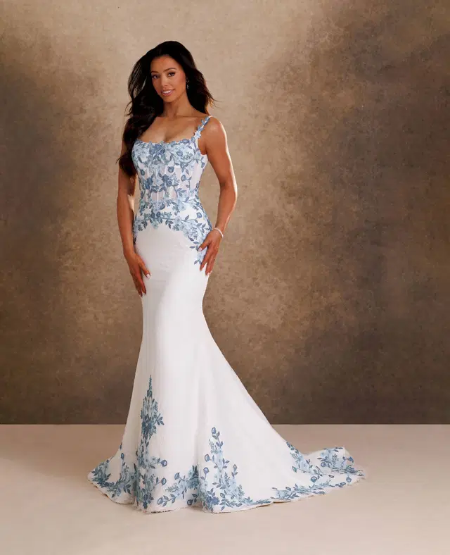 RB2255 by Rachel Allan: Trumpet silhouette, sweetheart neckline, sleeveless, lace
