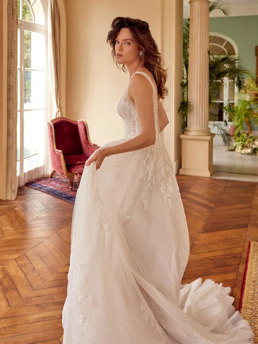 Melina by Justin Alexander - view 5 of 6