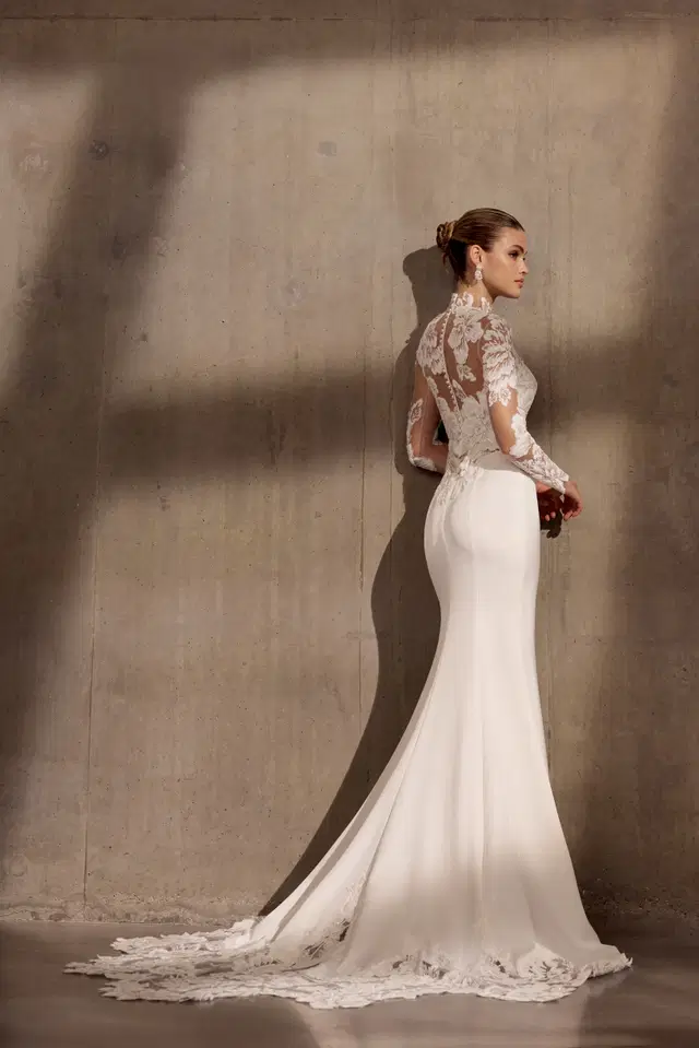 Waldorf by Avenue by Josephine Scott - view 10 of 15