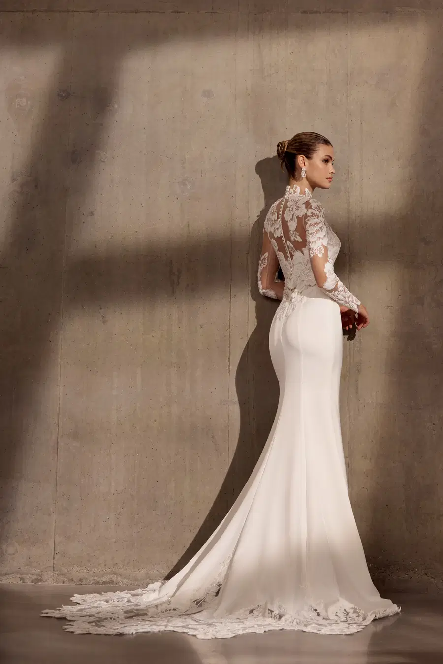 Waldorf by Avenue by Josephine Scott - view 10 of 15