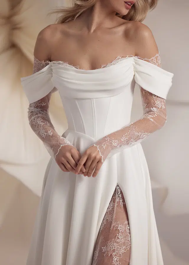 Baccara by Eva Lendel - view 2 of 3