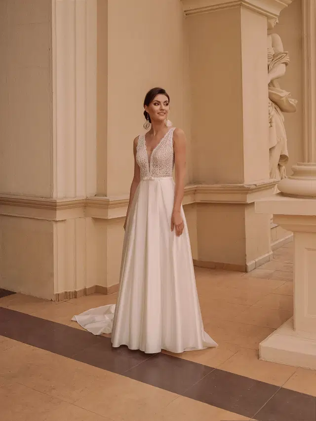 TO-2217TR by Agnes: A-Line silhouette, deep V-neck neckline, sleeveless, lace