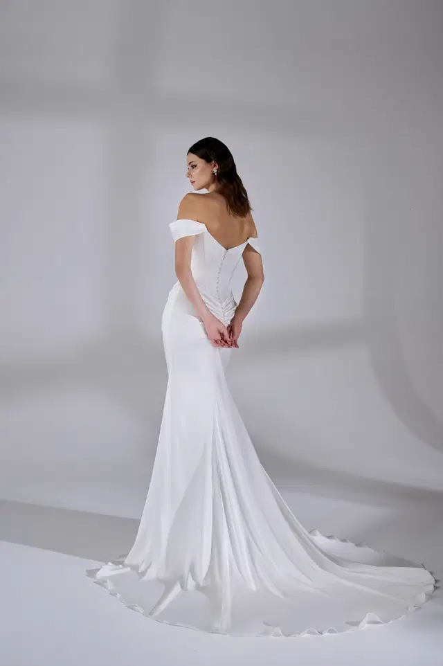 Eden by Avenue by Josephine Scott - view 10 of 15