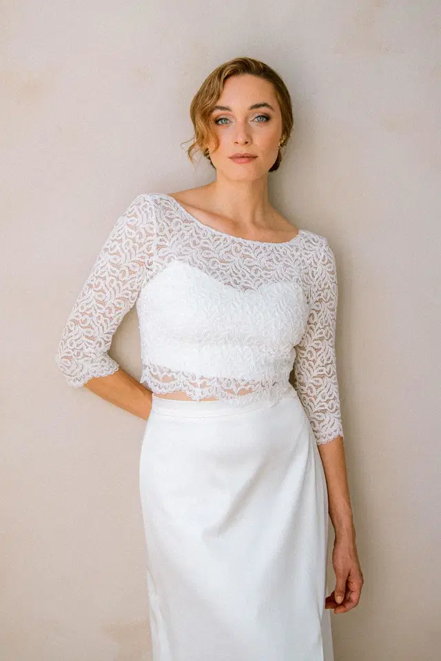 Top Florens by noni: Two-Piece silhouette, boat neck neckline, three-quarter sleeves, lace