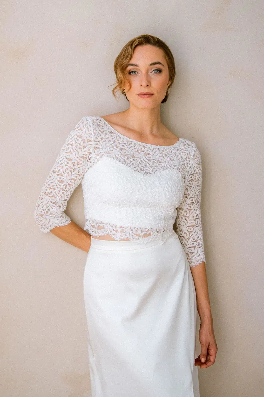 Top Florens by noni: Two-Piece silhouette, boat neck neckline, three-quarter sleeves, lace