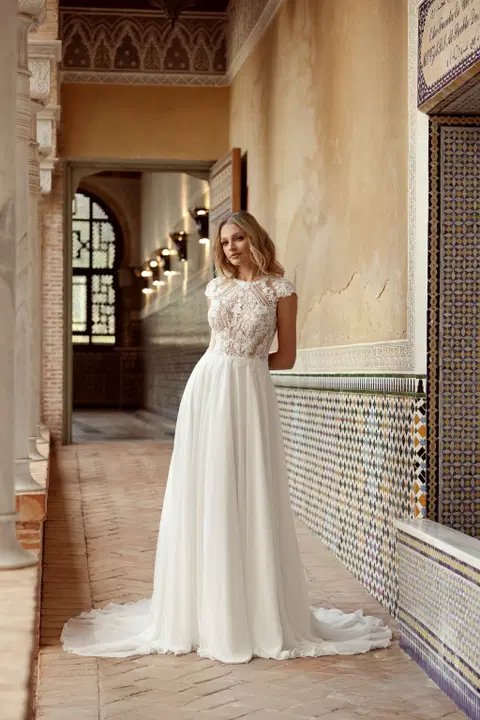 Style 6469 wedding dress by Daniela Di Marino, A-line, chiffon
