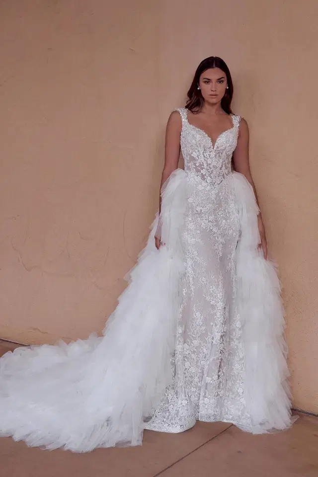 126253 Francesca by Calla Blanche: Mermaid silhouette, deep V-neck neckline, sleeveless, lace