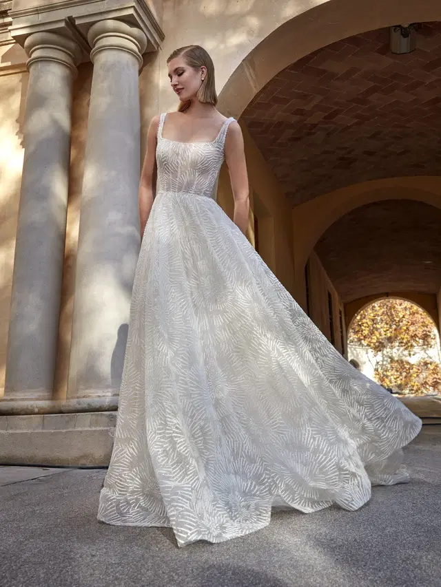 JESAMINE by Pronovias Privée: A-Line silhouette, square neckline, sleeveless, tulle