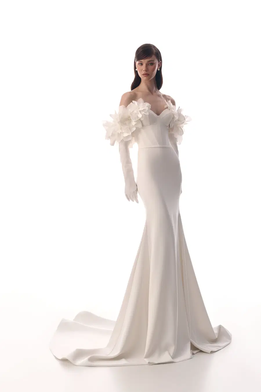 Gigi by Innocentia: Mermaid silhouette, sweetheart neckline, separate sleeves, crepe