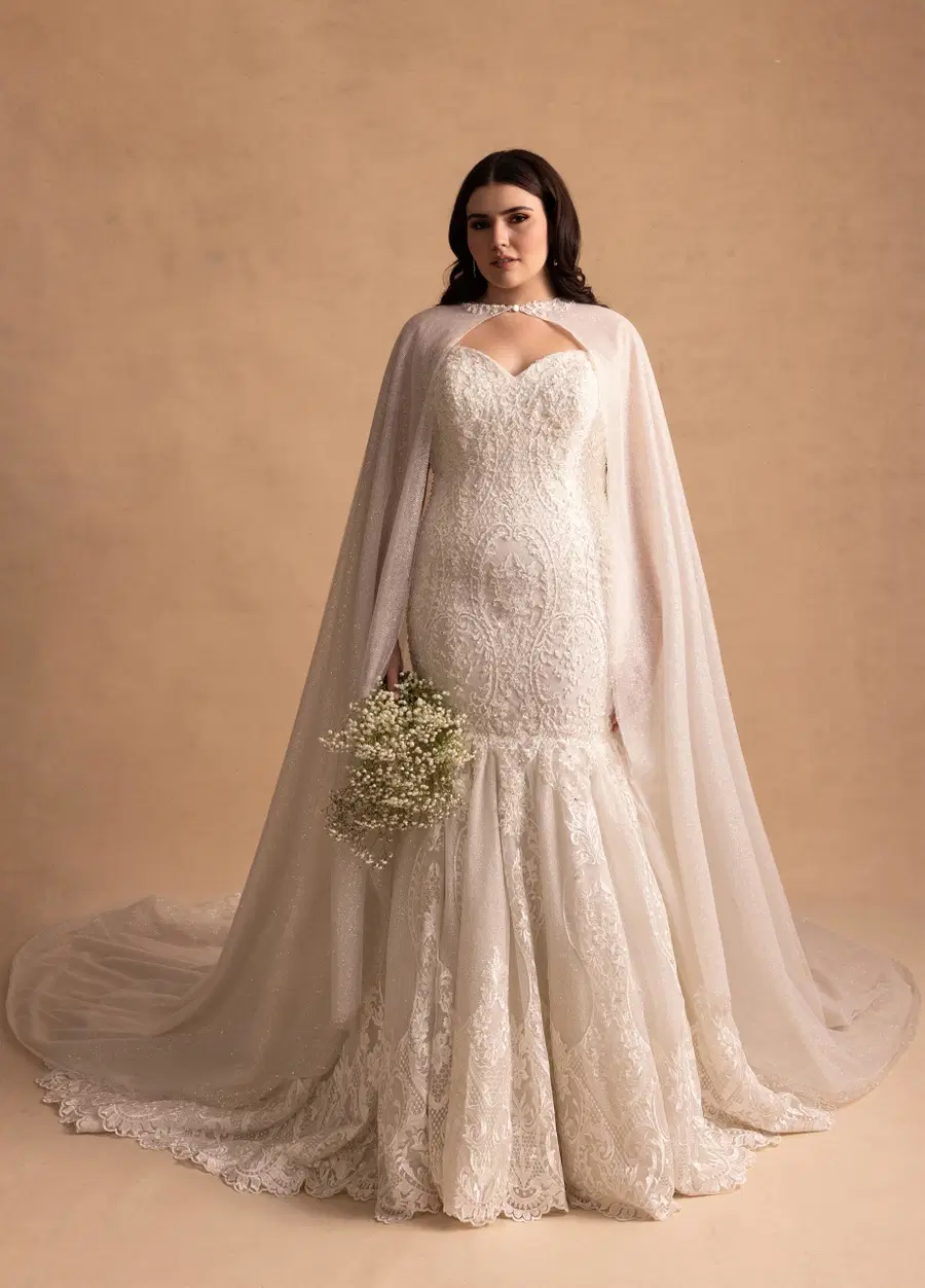 M781 by Rachel Allan: Trumpet silhouette, sweetheart neckline, sleeveless, lace