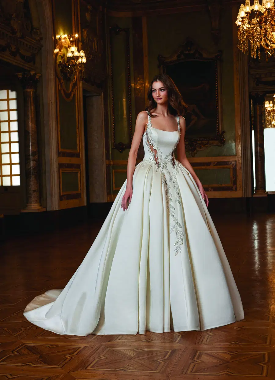ELSIE by ÉLYSÉE: Ball Gown silhouette, scoop neckline, sleeveless, satin