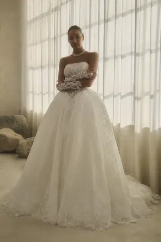 2625 by Casablanca Bridal - view 2 of 8