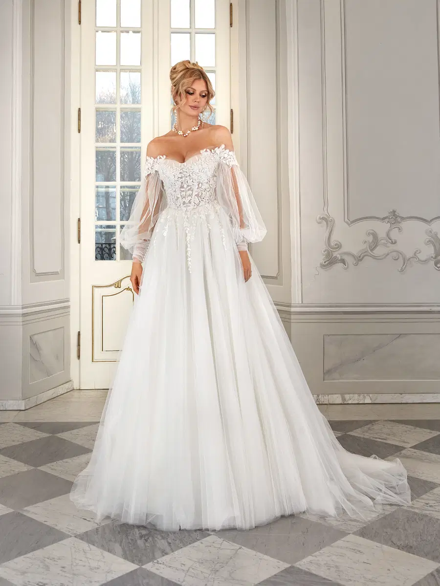 Rosa by Vanilla Sposa: A-Line silhouette, V-neck neckline, lace, chapel train