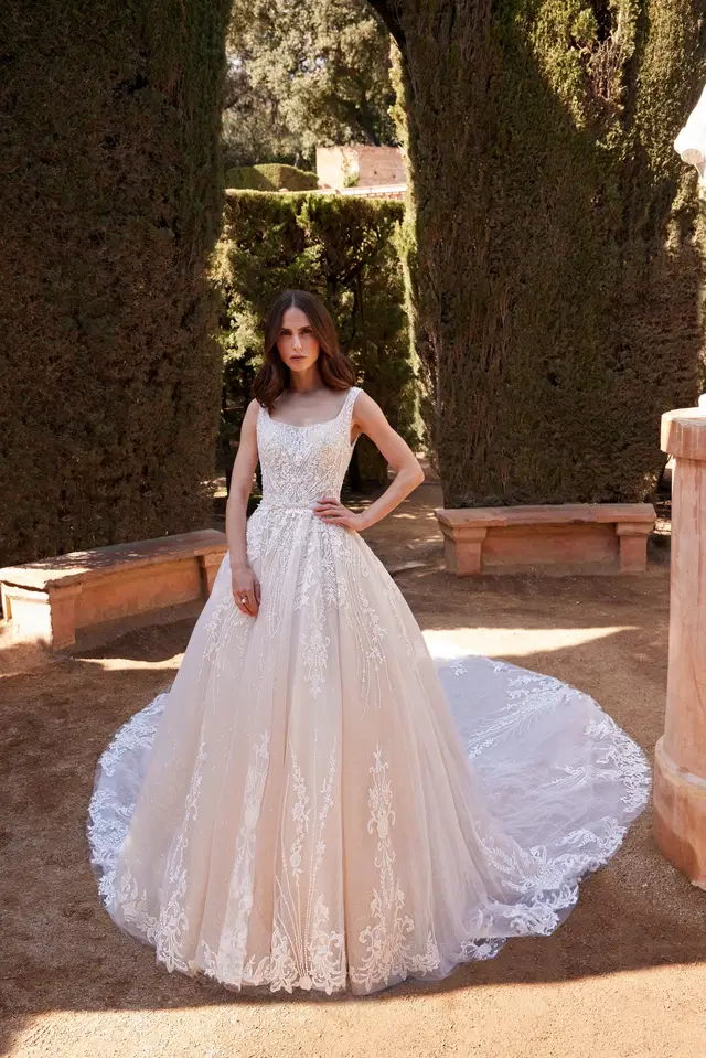NEVINA by Serravalle: Ball Gown silhouette, square neckline, sleeveless, lace