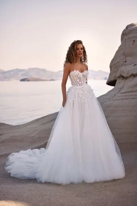 Evelyn wedding dress by Milla Nova, A-line, glittery fabric