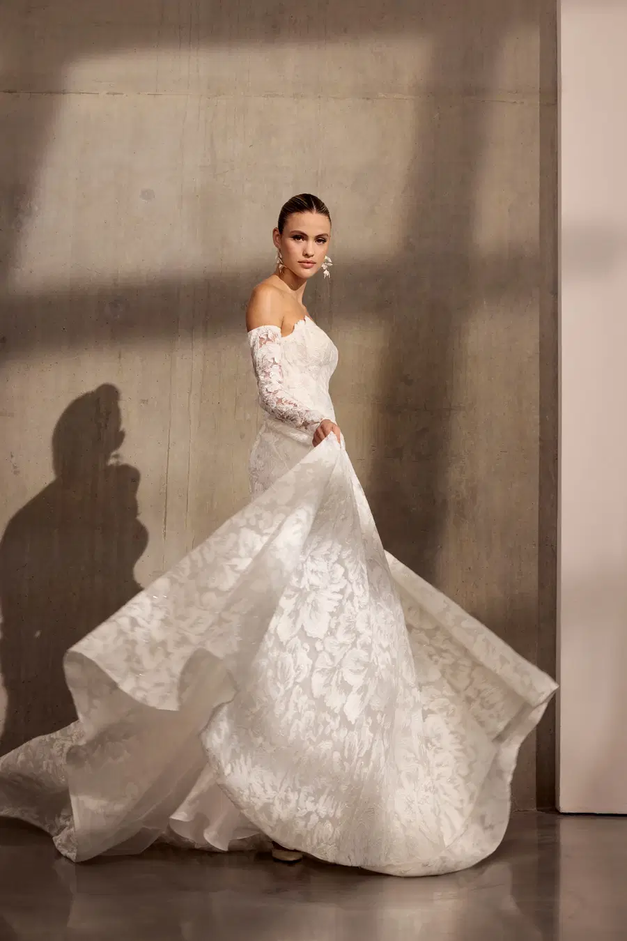 Amara by Avenue by Josephine Scott - view 4 of 6